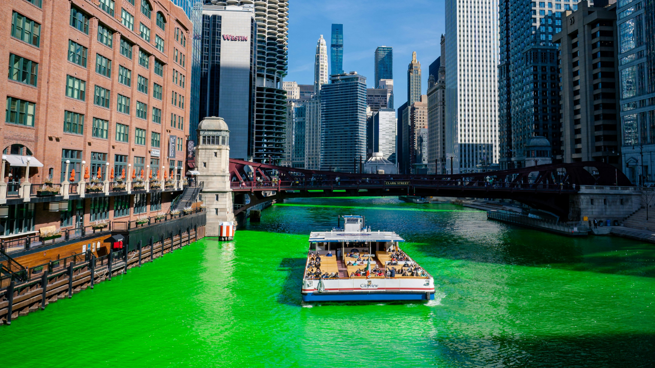 Chicago tinge rio de verde para celebrar St. Patrick’s Day