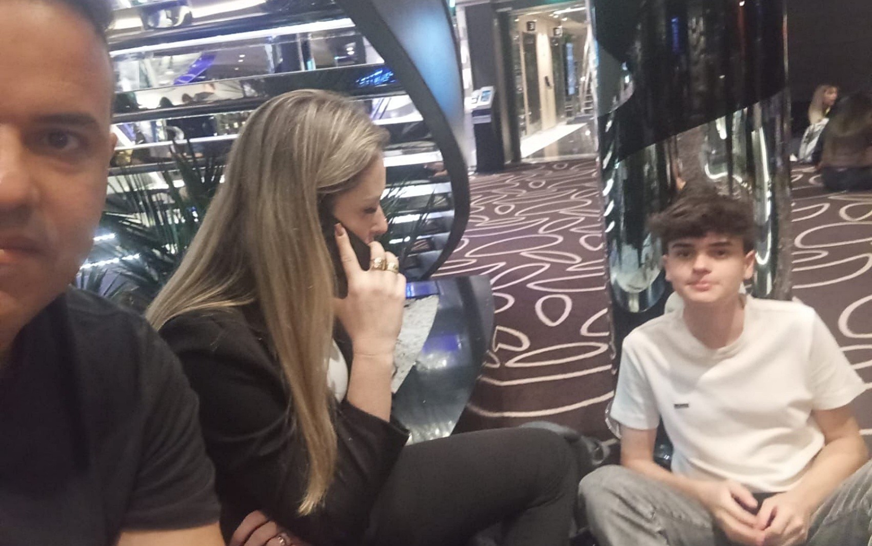 Mineira relata tensão em cruzeiro parado em Dubai após escalada de conflito no Oriente Médio: 'Não sabemos quando vamos voltar'