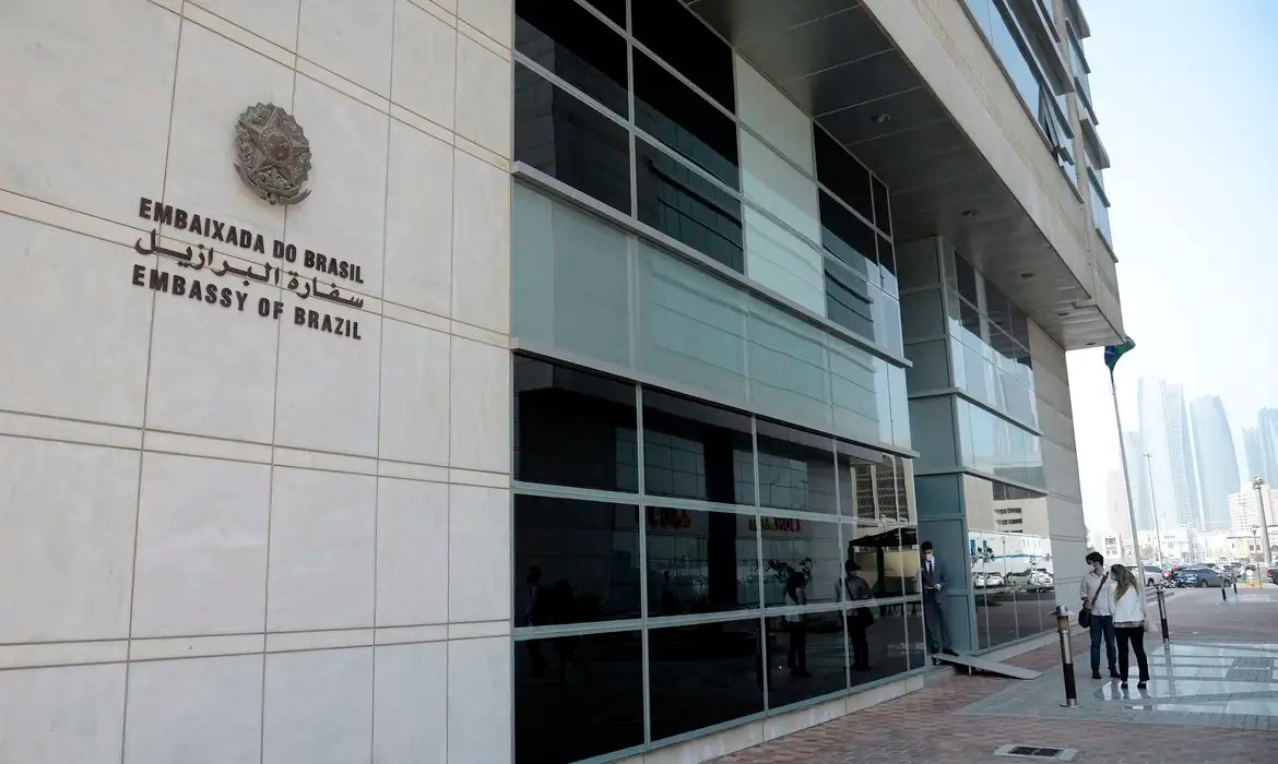 Itamaraty emite alerta e recomenda evitar viagens a 11 países do Oriente Médio