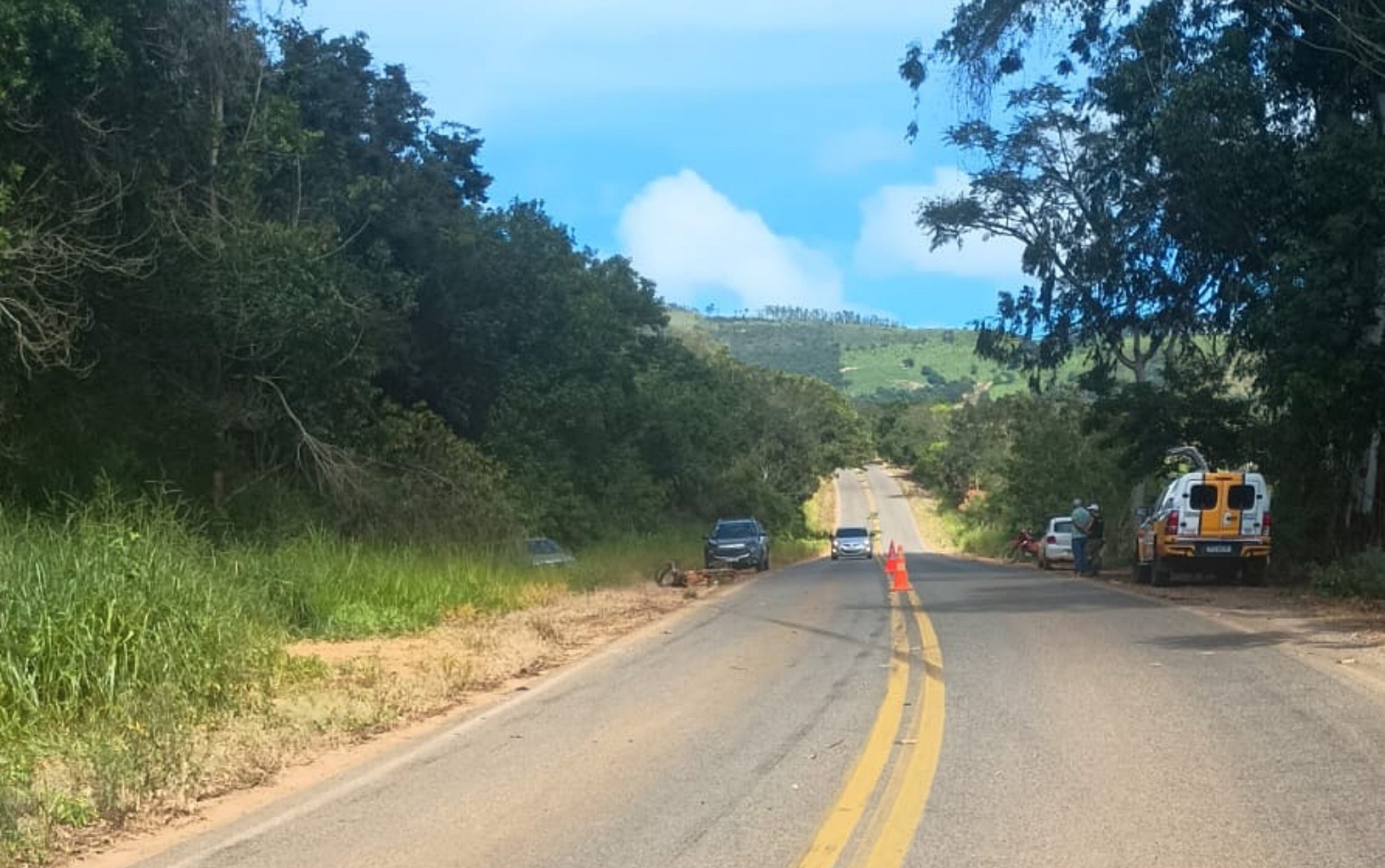 Homem morre após moto ser atingida por carro na contramão na MG-170 em Guapé