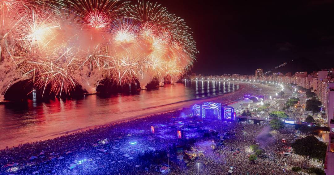 Réveillon: 9 destinos de praia para passar a virada com o pé na areia